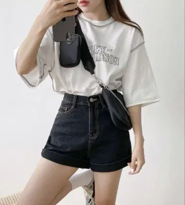 스티치 반팔 티셔츠