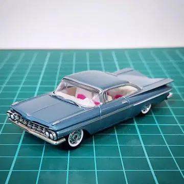 1/64 그린 라이트 임팔라 트렁크 개폐 하이드로 차고 높이 조절