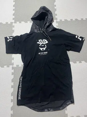 Aape 후드 부착 티셔츠 Aape 유니버스
