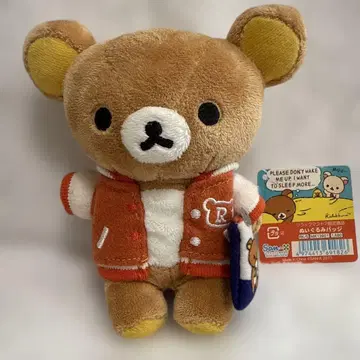 리락쿠마 스토어 한정판 봉제 인형 배지