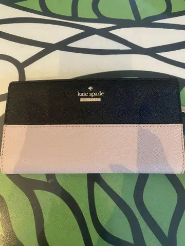 kate spade 두겹 지갑 블랙과 핑크