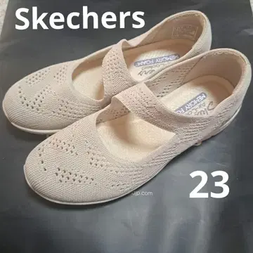 Skechers 메모리 폼 베이지 사이즈 23