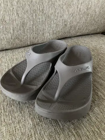 Telic 리커버리 샌들