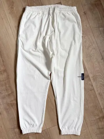 선착순! NAUTICA 노티카 맨투맨 seesee 프릭스 스토어