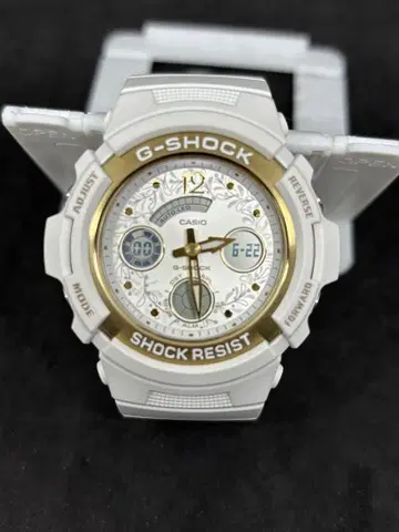 G-SHOCK 지샥 2019 라바코레 한정판 화이트 컨디션 최상