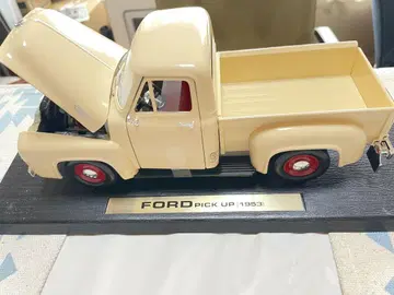 ROAD LEGENDS 1/18 포드 픽업 트랙 1953