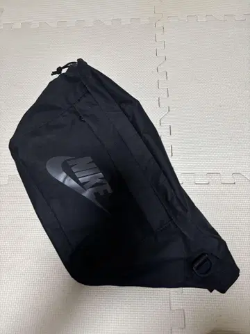 나이키 테크 힙 팩 바디백