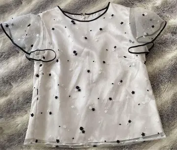 Maglie L 레이스 블라우스 자수 티셔츠 사이즈 9