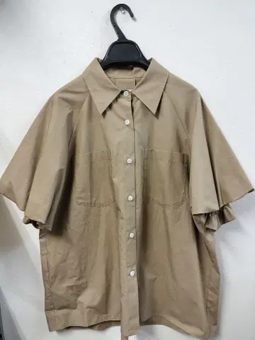 새상품급! cafune 셔츠