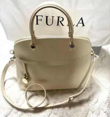미사용 새상품 보관품 FURLA 훌라 하이퍼 2WAY 백 베이지 가죽