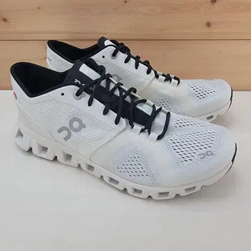 온 클라우드 엑스 화이트/블랙 UK7 25.5cm