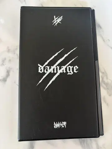 흠집 DAMAGE 폴라로이드 파일