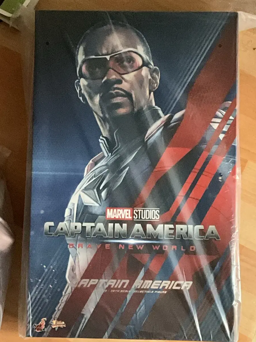 Hot Toys Captain America 4 Captain