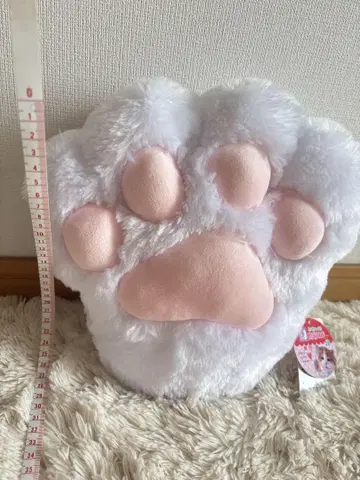 육구 디자인 쿠션 약 20cm