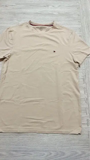 Tommy Hilfiger 베이지 티셔츠 M