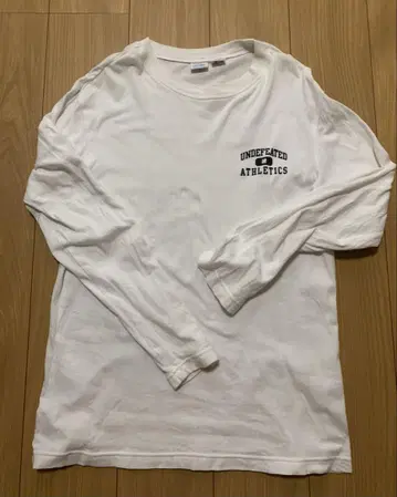 UNDEFEATED ATHLETICS 긴팔 티셔츠 L 사이즈