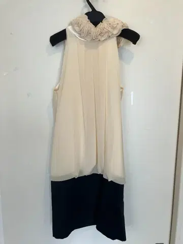 원피스 결혼식 포멀 꽃 장식