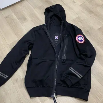 Canada Goose 블랙 후드티