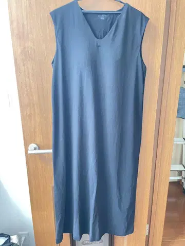 유니클로 슬리브리스 브라탑 롱 원피스 블랙 3XL