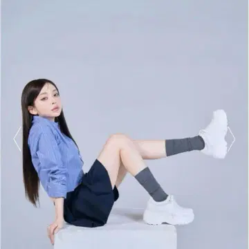 미사용 새상품 스즈키 아미 씨 화이트 스니커즈 M 사이즈