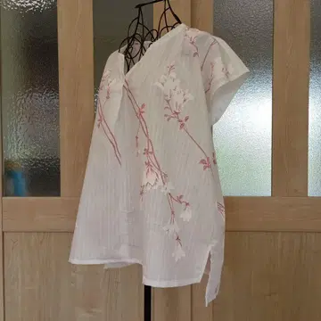 M~L 사이즈 우아한 꽃 스키퍼 블라우스 유카타 리메이크 옷감에서 제작