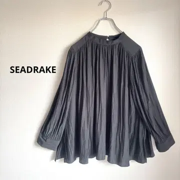 SEADRAKE 노카라 플레어 블라우스 다크 그레이 사이즈 M