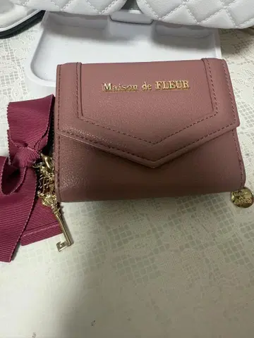 레터형 지갑 Maison de FLEUR 메종 드 플뢰르 핑크