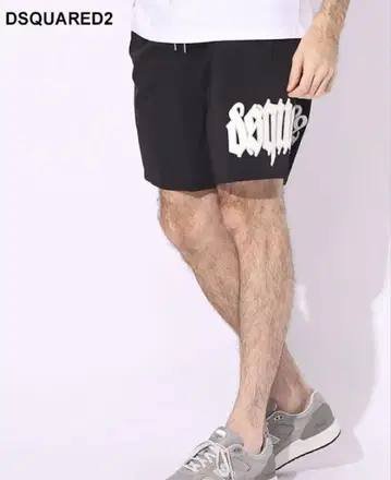 DSQUARED2 블랙 숏 팬츠