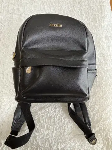 dazzlin 블랙 백팩