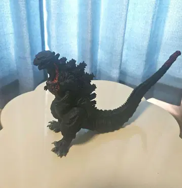 고질라 피규어