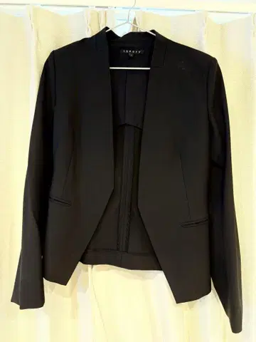 띠어리 노카라 자켓 블랙 사이즈 4