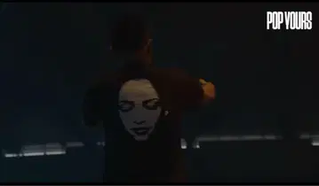 JJJ 착용 모델 Marfa Sade Adu Black Tee 티셔츠