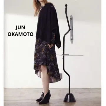 JUN OKAMOTO 조용한 세계를 소리로 채우는 원피스 롱 기장 38