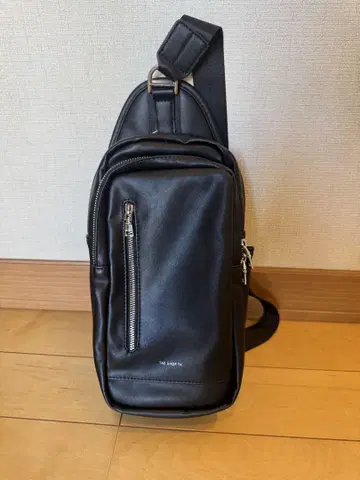 THE SHOP TK 블랙 숄더백