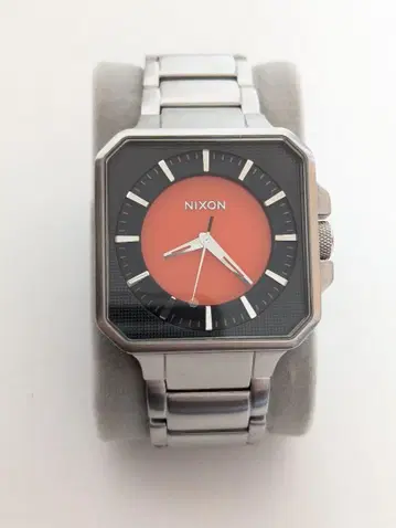 NIXON THE PLATFORM 손목시계