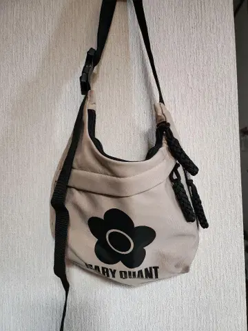 MARY QUANT 베이지 숄더백