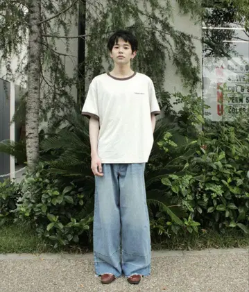 Camphor Wood 싱글 스티치 링거 티셔츠