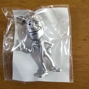 야자와 에이요시 가챠 봉투 Mr.E 머플러 (실버)