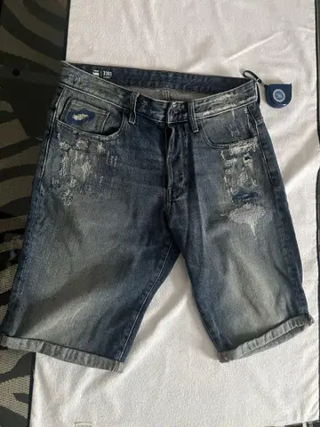 데미지 가공 다크 블루 숏 팬츠