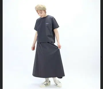 사우전드 마일 셋업 스커트 네이비