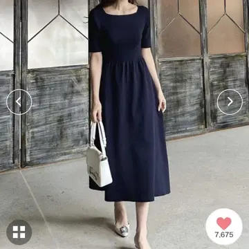 코베레타스 스퀘어 보트넥 니트 원피스 네이비