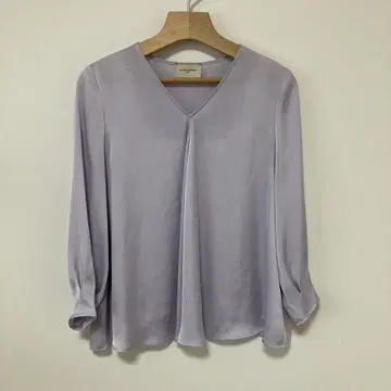 UNITED ARROWS 라벤더 7부 소매 새틴 블라우스 36