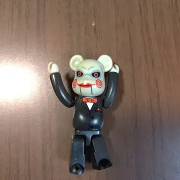 SAW Bearbrick 피규어