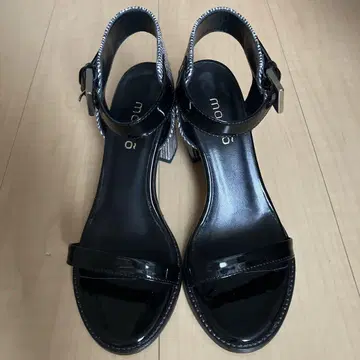 샌들 23.5cm
