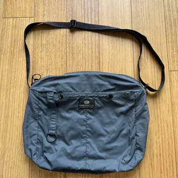 가방과 명사