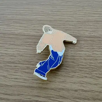 Vaundy 핀 배지