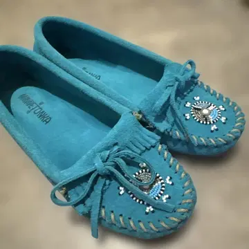 MINNETONKA 터콰이즈 스웨이드 모카신 비즈 자수
