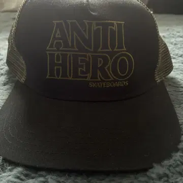 ANTIHERO 메쉬 캡 스케이터