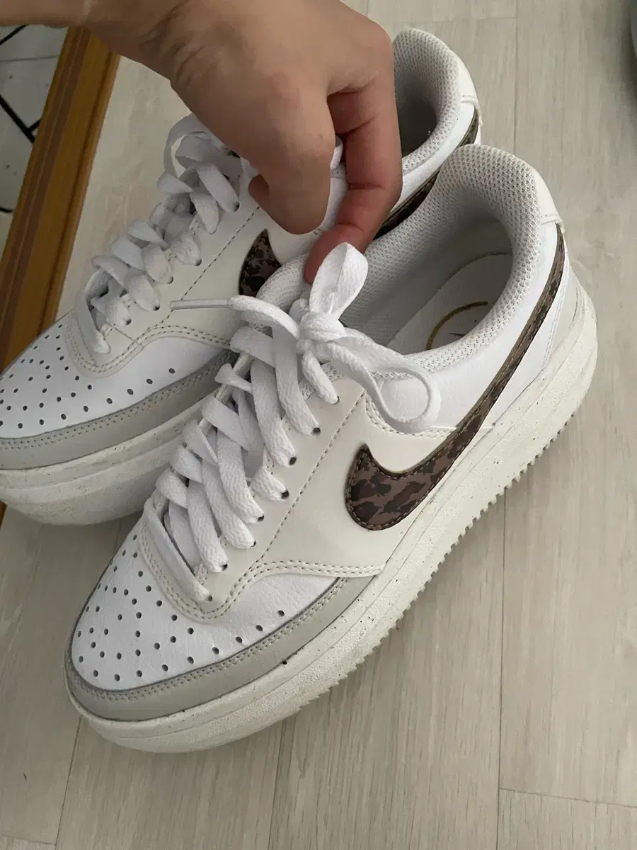 Nike Court Vision Low 235