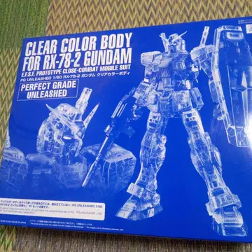 PG UNLEASHED 1/60 RC-78-2 건담 클리어 컬러 바디